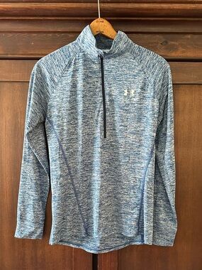 Under Armour Wonen’s 3/4 zip shirt